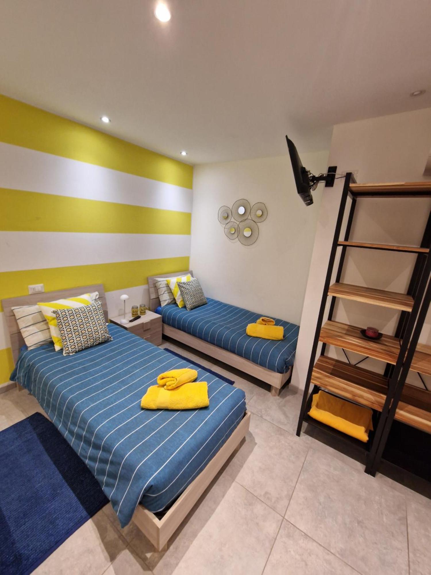 ソーリコ Casa Rosso Blu Bed & Breakfast エクステリア 写真