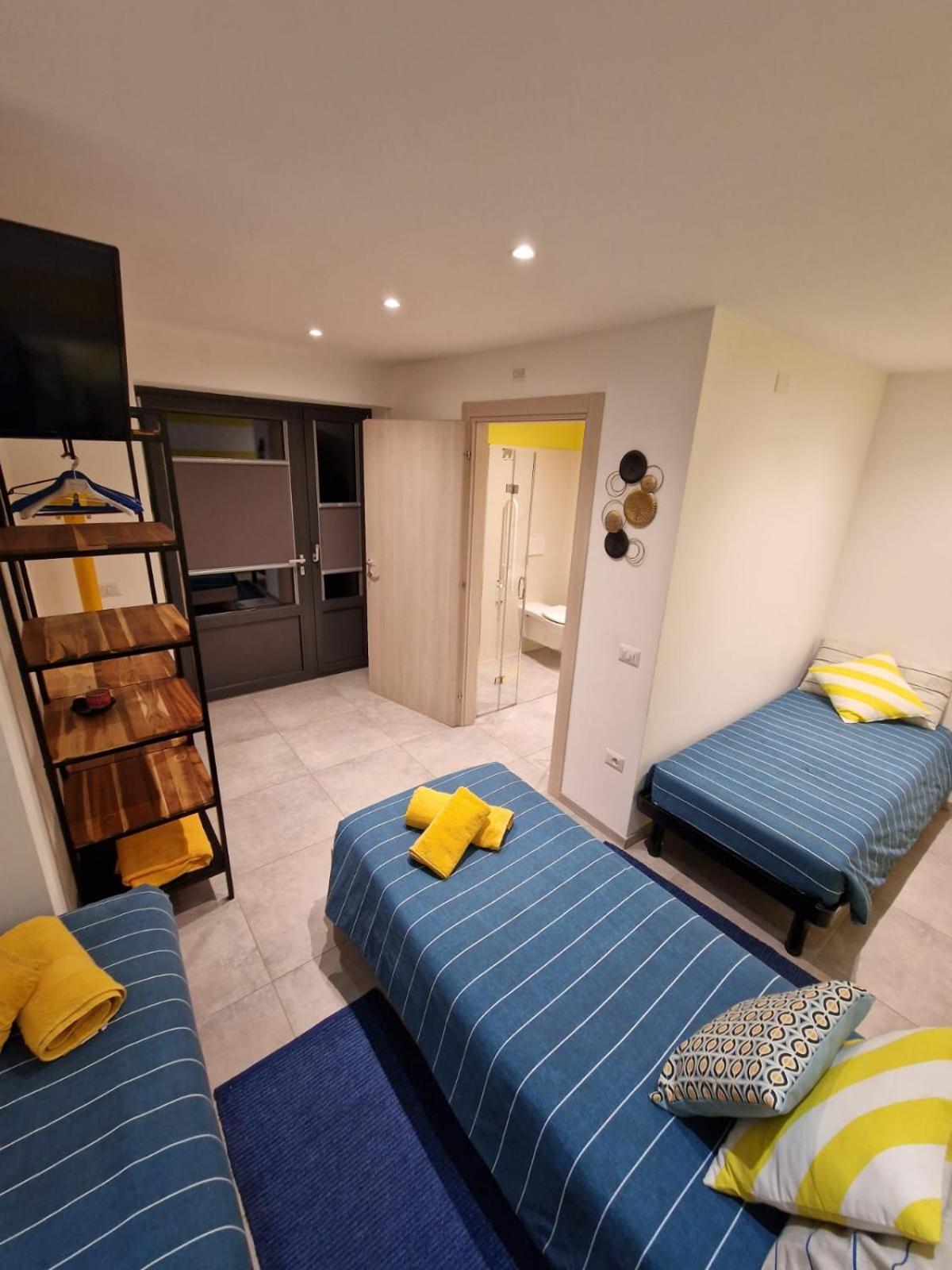 ソーリコ Casa Rosso Blu Bed & Breakfast エクステリア 写真